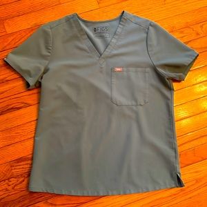 FIGS Catarina one pocket scrub top, large, hydrogreen